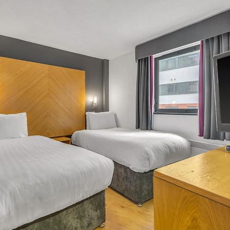 Roomzzz Leeds City West Exterior foto