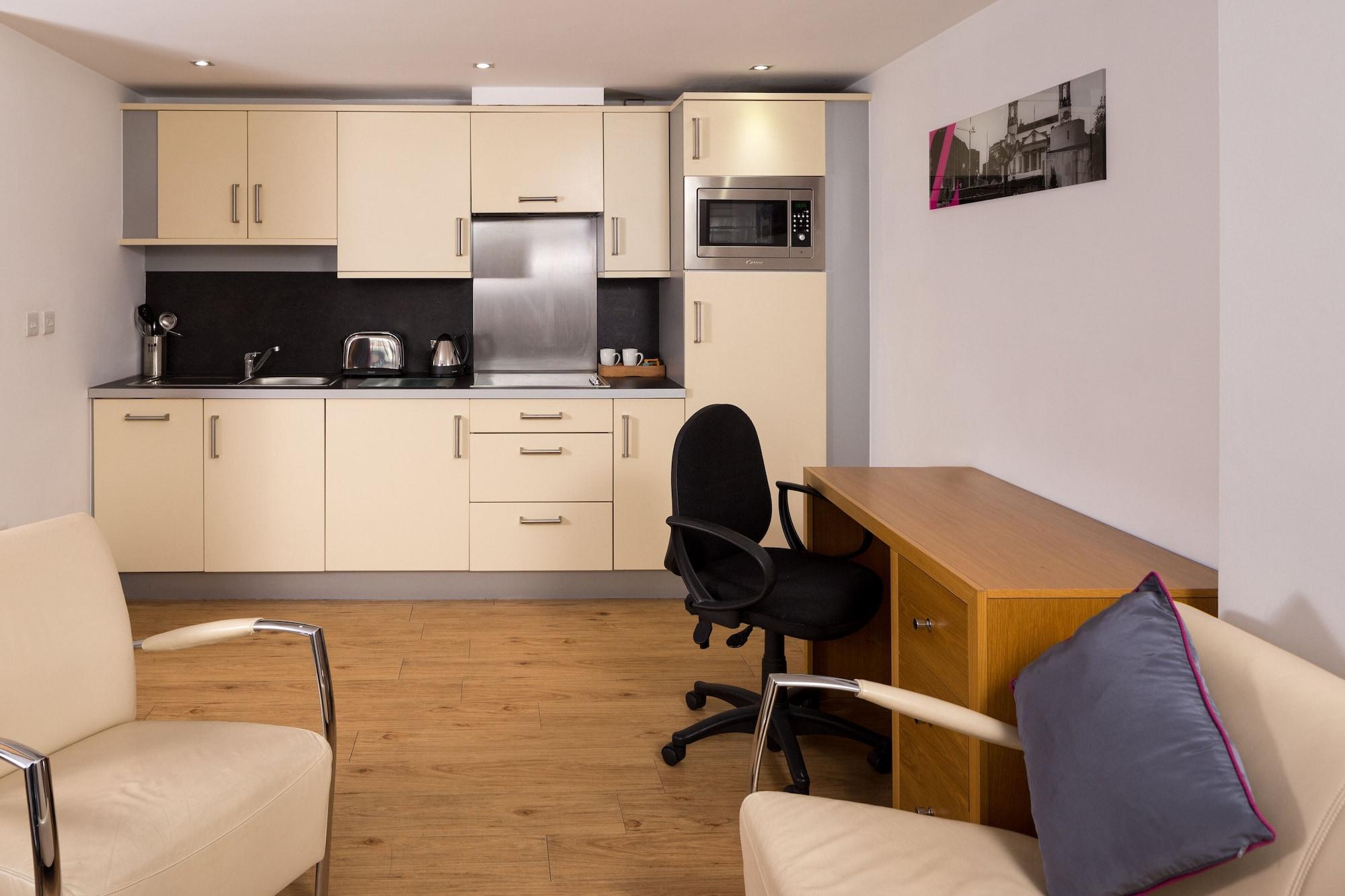 Roomzzz Leeds City West Exterior foto