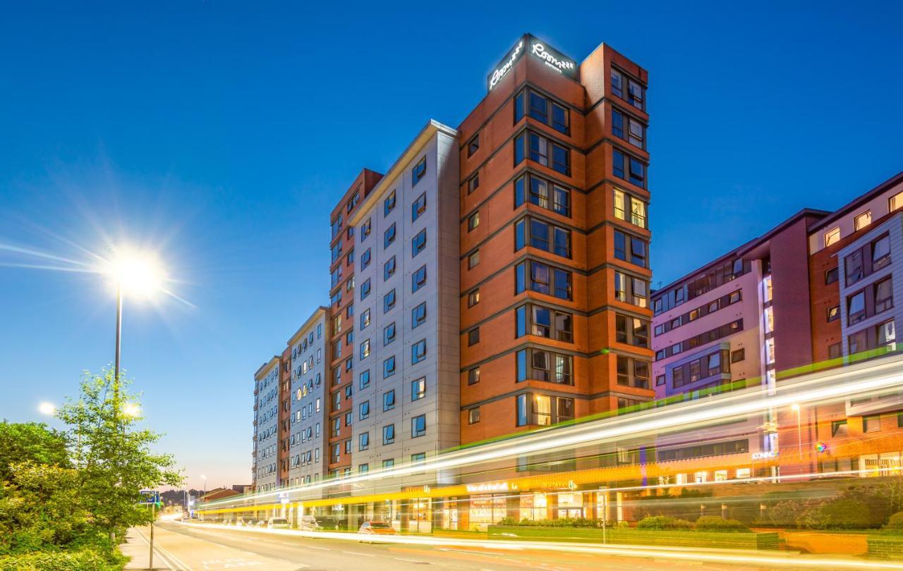 Roomzzz Leeds City West Exterior foto