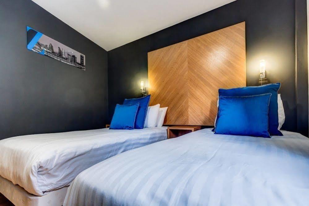 Roomzzz Leeds City West Exterior foto