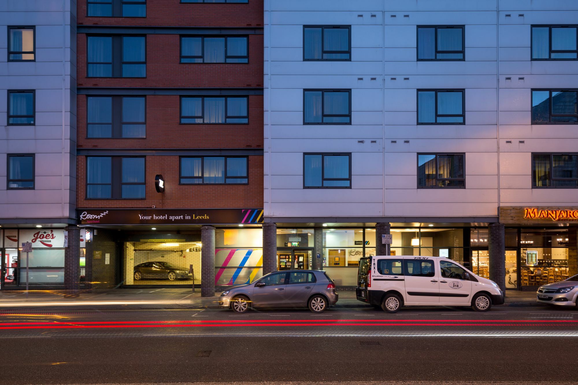 Roomzzz Leeds City West Exterior foto